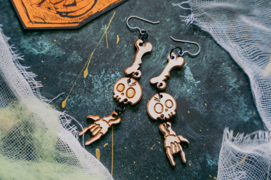 Rock On! Skull earrings